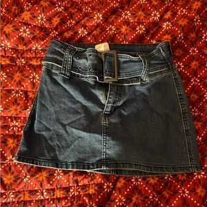 Jean skirt with belt